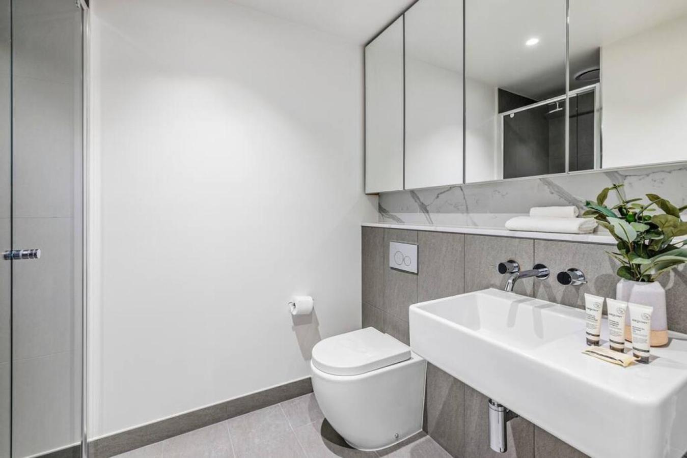New 1B Sophistication Southbank Apartment Melbourne Exterior photo