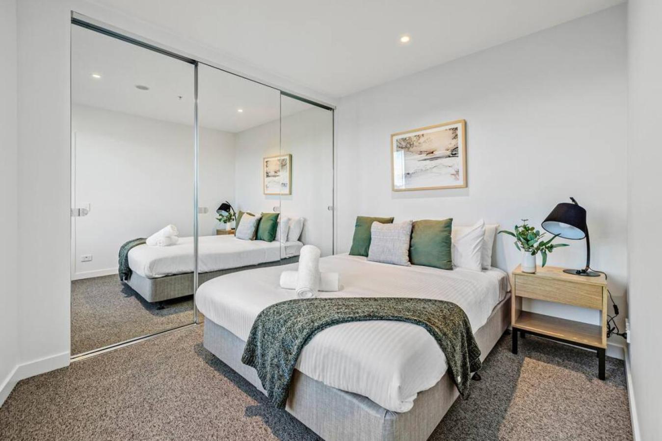 New 1B Sophistication Southbank Apartment Melbourne Exterior photo